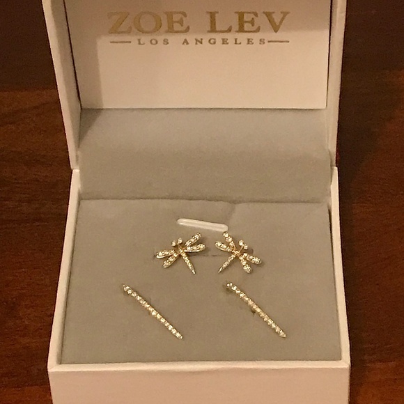 Zoe Lev 14K Yellow Gold Diamond Curved Bar Stud Earrings - Picture 14 of 17